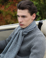 Schal aus italienischem Woll-Flauschgarn, Windmühlen-Jacquard, unisex, navy