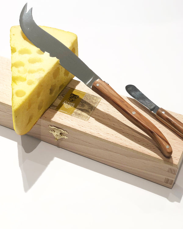 Cheese and butter knife set, olive wood